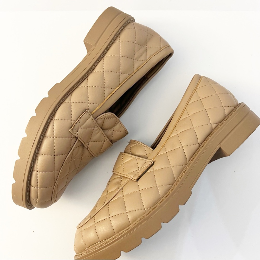 🤍JustFab | Quilted Beige Loafers